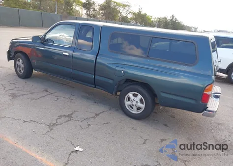 1995 Toyota Tacoma Xtracab z USA, uszkodzony, nr VIN 4TAUN53B7SZ069906